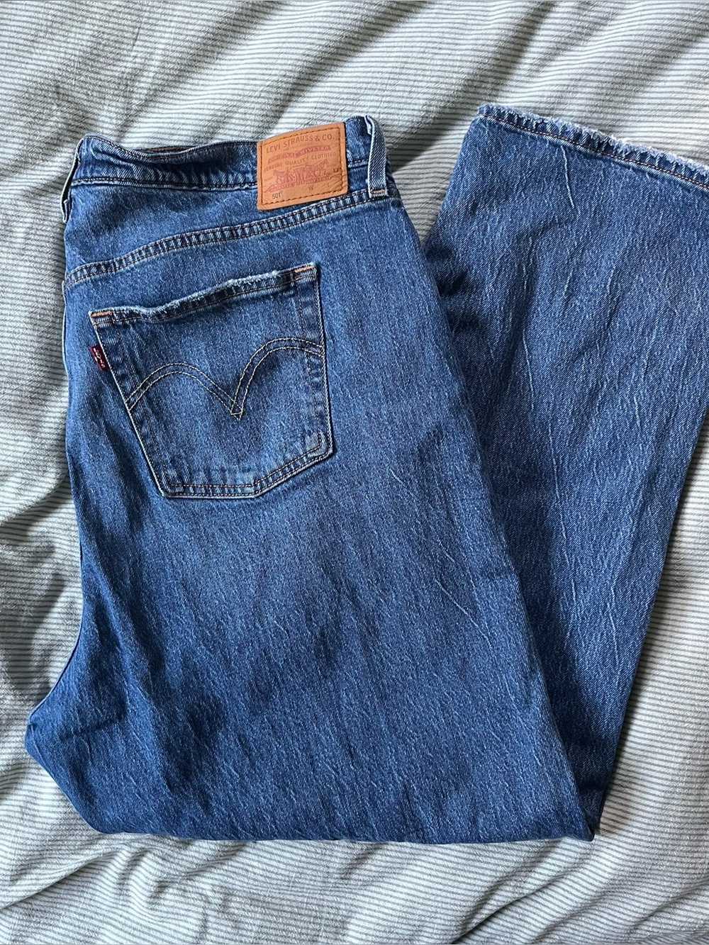 Levi’s 501s medium blue 18W